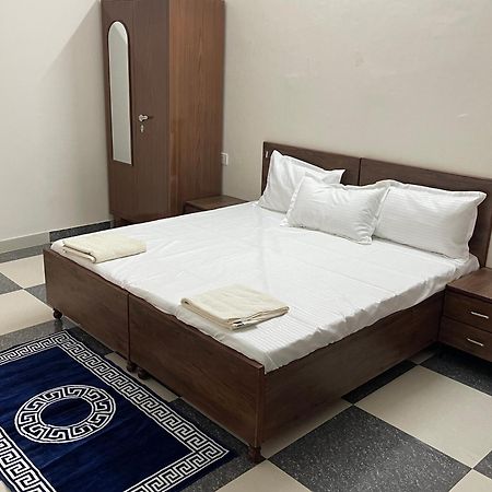 Shrinath Residency Hotel Greater Noida Kültér fotó