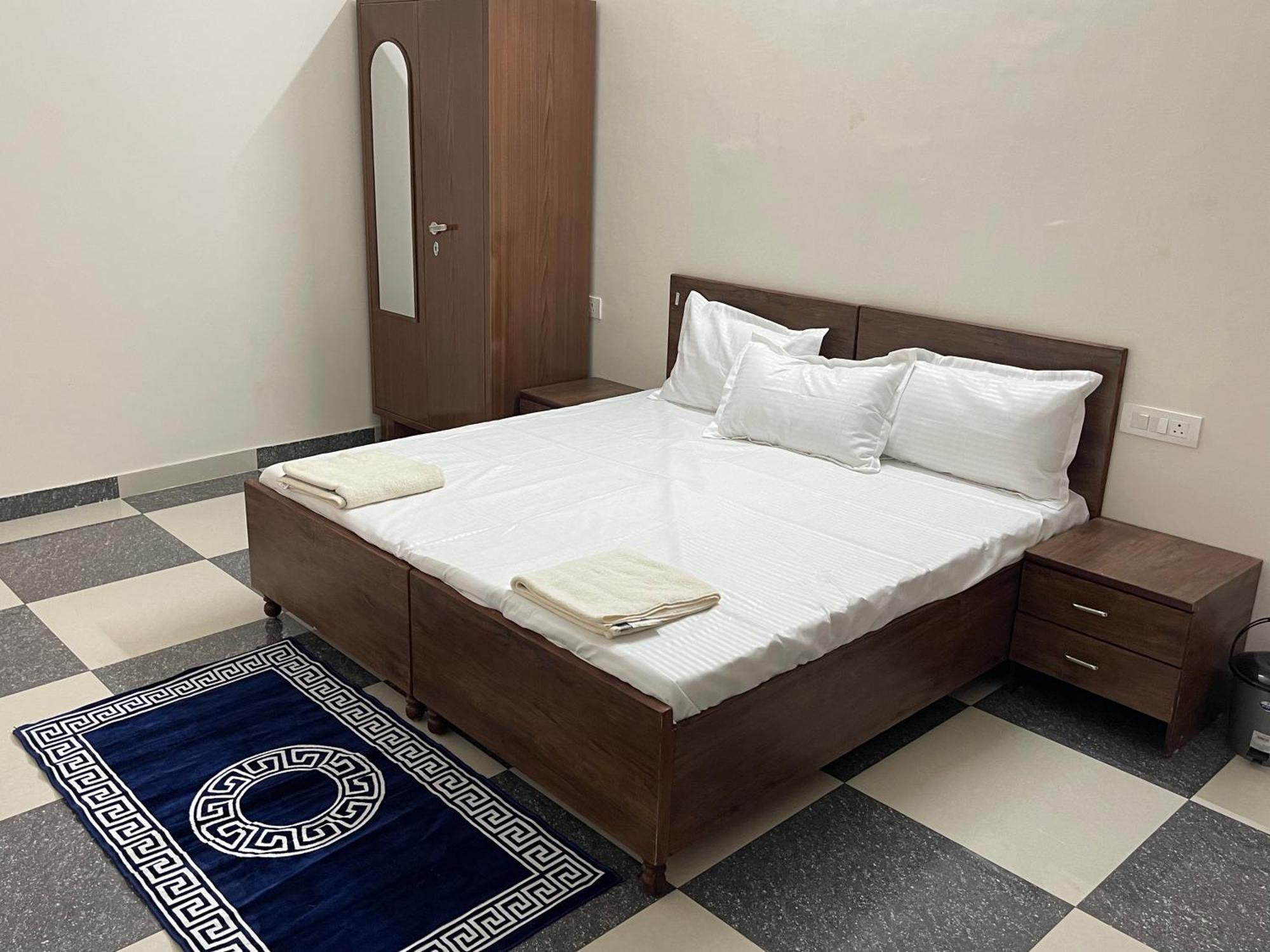Shrinath Residency Hotel Greater Noida Kültér fotó